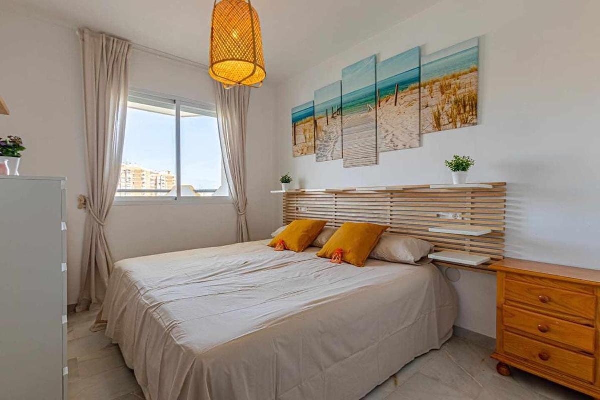 797 Holiday Rentals - Luminoso Piso Para 4 En アロヨ・デ・ラ・ミエル エクステリア 写真