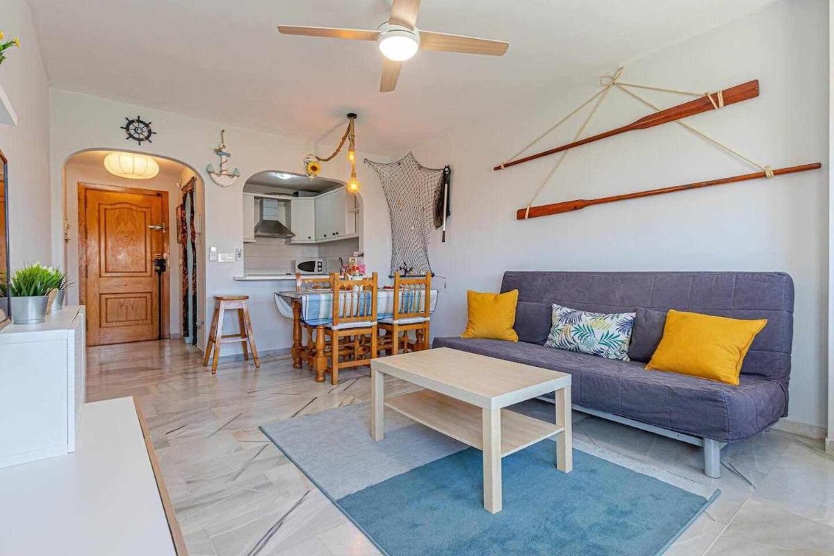 797 Holiday Rentals - Luminoso Piso Para 4 En アロヨ・デ・ラ・ミエル エクステリア 写真